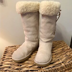 UGG Australia Upside Snow Cuff, Rare Apres Ski Cream Color, Warm Shearling Sz 8